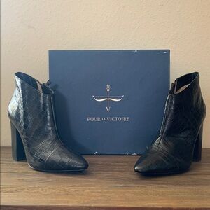 Pour La Victorie Croc-Embossed Ankle Boots